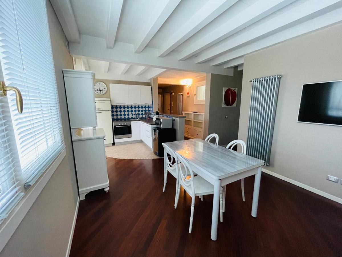 Apartament Desehouse Desenzano del Garda Zewnętrze zdjęcie